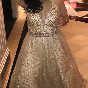 Beautiful gold, season 2018 colors prom dress